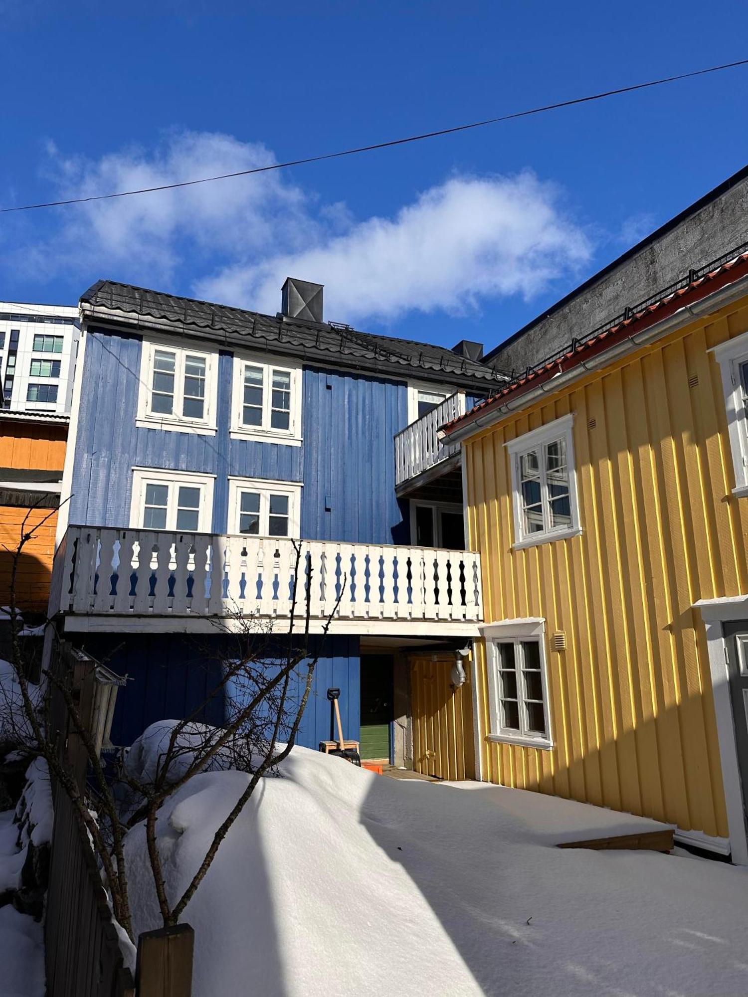 Tidligere Stall Omgjort Til Koselig Hjem I Sentrum Tromso Exterior photo
